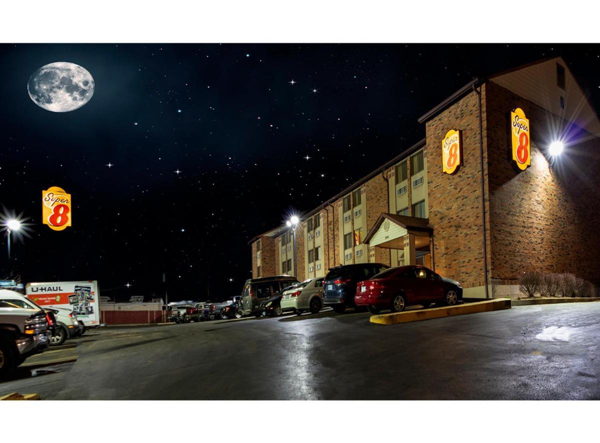 Готель Super 8 By Wyndham St Charles Saint Charles Екстер'єр фото